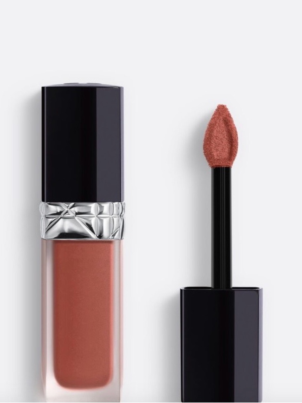 NIB DIOR Rouge Dior Forever Liquid LIPSTICK. 200. Forever nude touch.